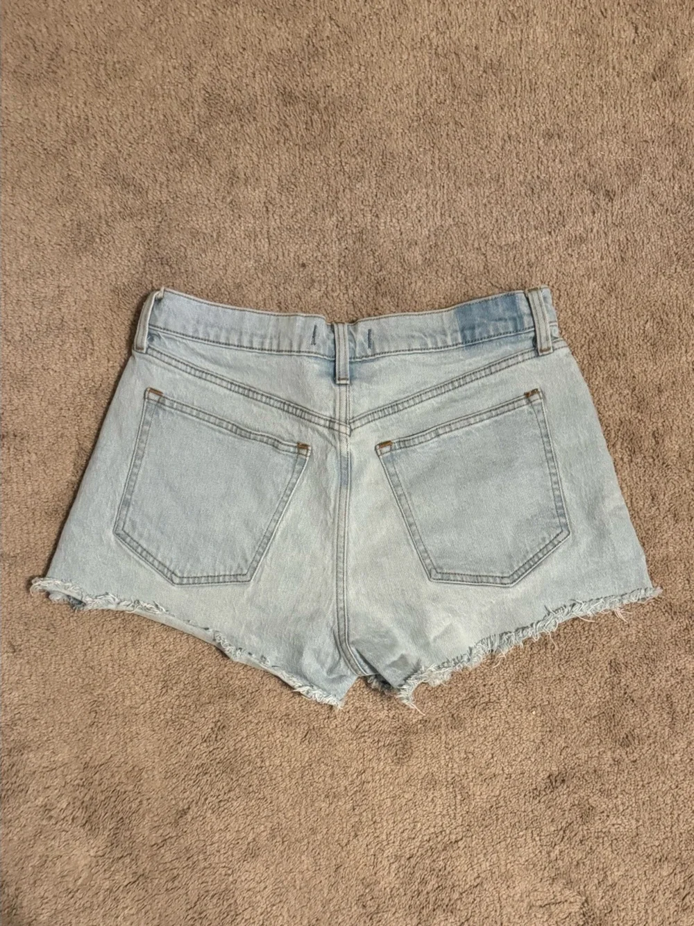 Abercrombie & Fitch The Mom Short High Rise